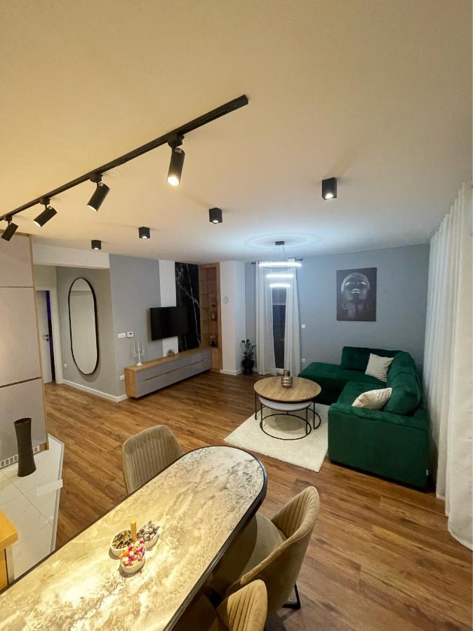 Delux Apartman President Centar บริชโก ภายนอก รูปภาพ